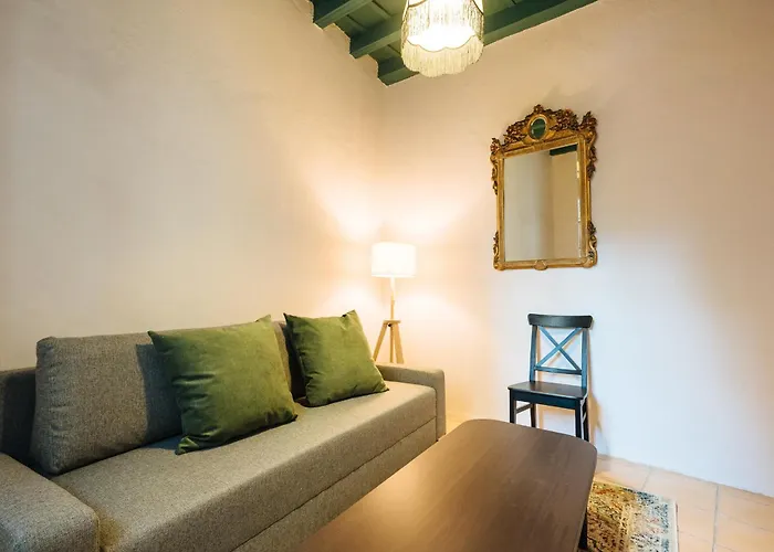 Independent Beautiful House Seville City Center With Private Parking