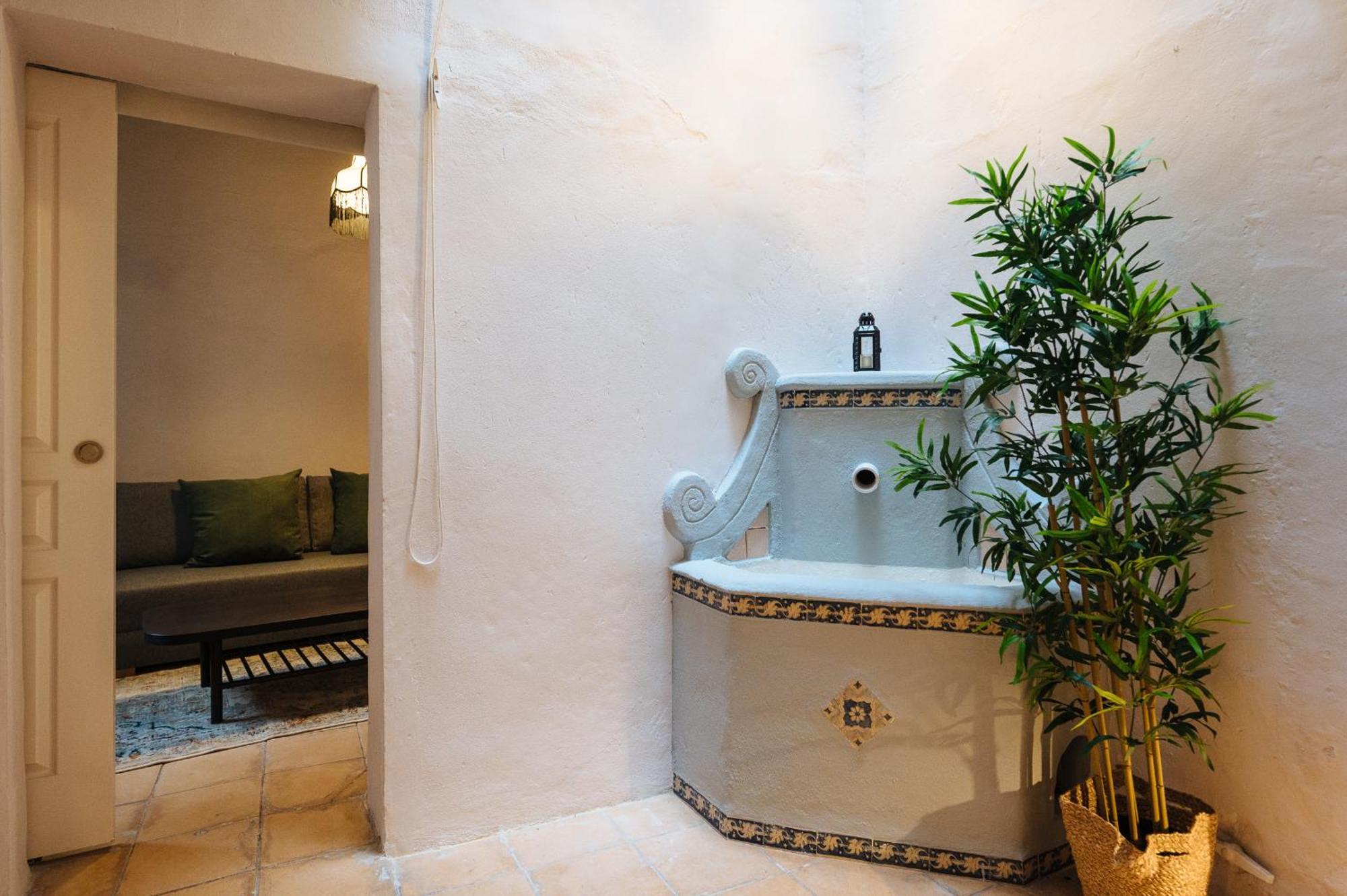 Vakantiehuis Independent Beautiful House Center With Private Parking